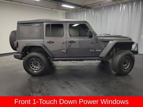 Used 2018 Jeep Wrangler Unlimited Sport S image 10