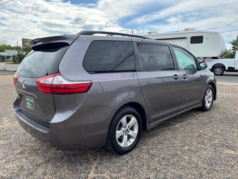 Used 2019 Toyota Sienna LE image 5