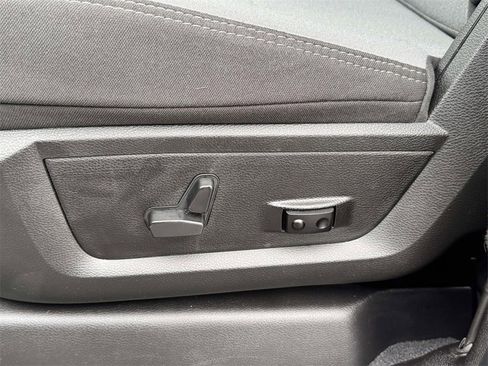 Used 2024 RAM 2500 Big Horn w/ Bed Utility Group image 28