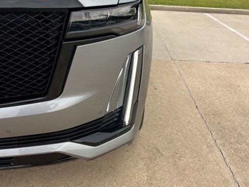 Certified 2024 Cadillac Escalade Sport w/ LPO, ONYX Package image 13