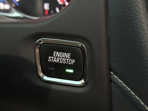 Certified 2022 GMC Acadia Denali w/ Denali Technology Package AWD/4WD image 28