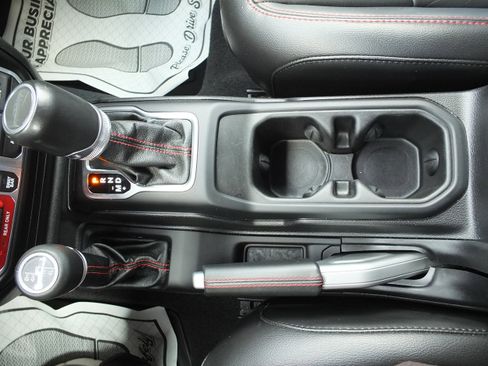 Used 2020 Jeep Gladiator Rubicon image 23