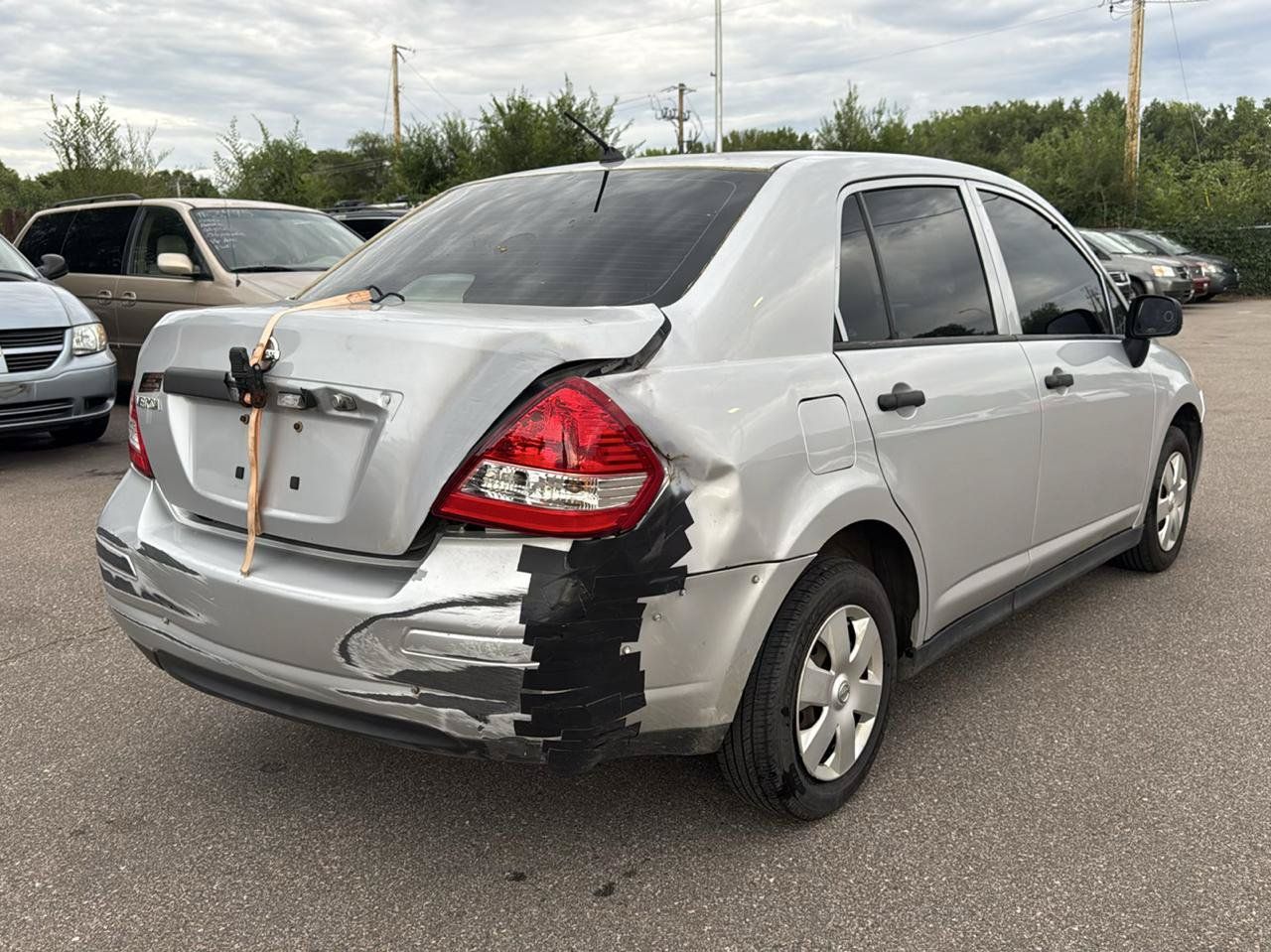 Used 2009 Nissan Versa Sedan FWD image 5