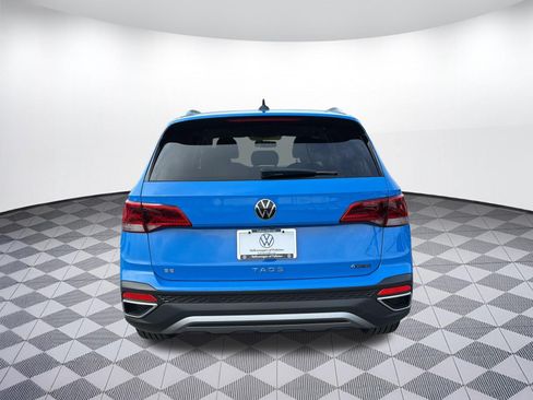 Certified 2022 Volkswagen Taos SE FWD image 10