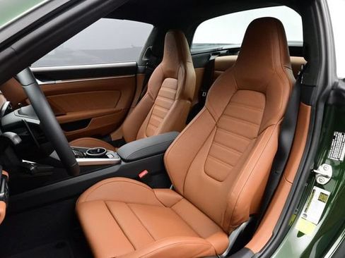 Certified 2026 Porsche 911 Targa 4S AWD/4WD image 5