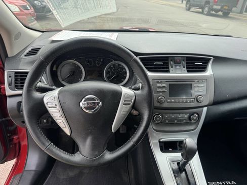 Used 2014 Nissan Sentra SR w/ SR Driver Package FWD image 7
