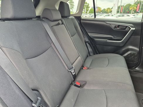 Used 2020 Toyota RAV4 LE FWD image 30