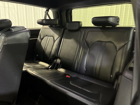 Used 2019 Ford Expedition Max Limited AWD/4WD image 13