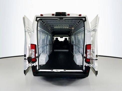 Used 2023 RAM ProMaster 2500 FWD image 27