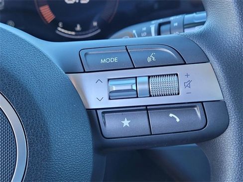 Used 2026 Hyundai Kona SE image 19