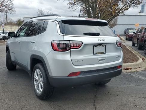 Certified 2024 Jeep Compass Latitude image 2