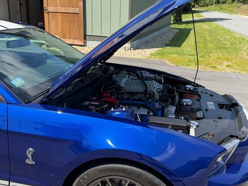 Used 2013 Ford Mustang Shelby GT500 RWD image 11