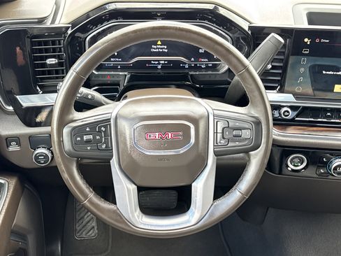 Used 2024 GMC Sierra 1500 SLT image 23