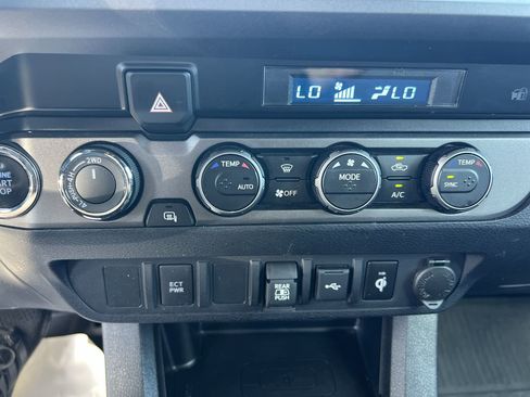 Used 2023 Toyota Tacoma TRD Off-Road AWD/4WD image 29