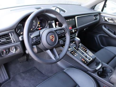 Used 2026 Porsche Macan GTS AWD/4WD image 4