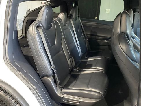 Used 2018 Tesla Model X 75D image 7