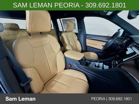 New 2025 Jeep Grand Cherokee Summit w/ Obsidian Package image 30