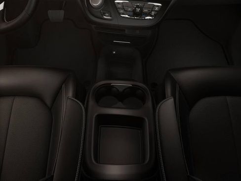 New 2026 Chrysler Pacifica Select FWD image 4