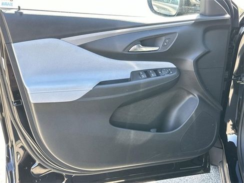 New 2025 Buick Envista Preferred image 16