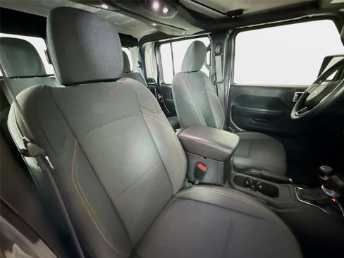 Used 2024 Jeep Gladiator Sport AWD/4WD image 26