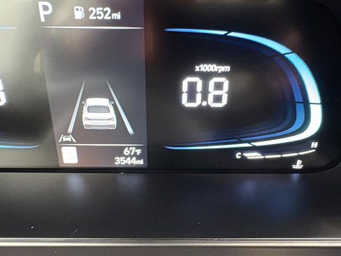 Used 2025 Hyundai Elantra Sport image 18