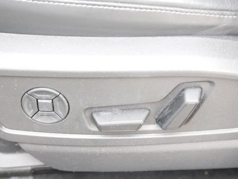 Used 2025 Audi Q5 Premium w/ Convenience Package AWD/4WD image 12