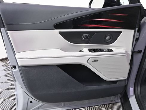 New 2026 Lincoln Nautilus Reserve AWD/4WD image 22