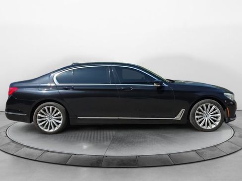 Used 2017 BMW 740i RWD image 6