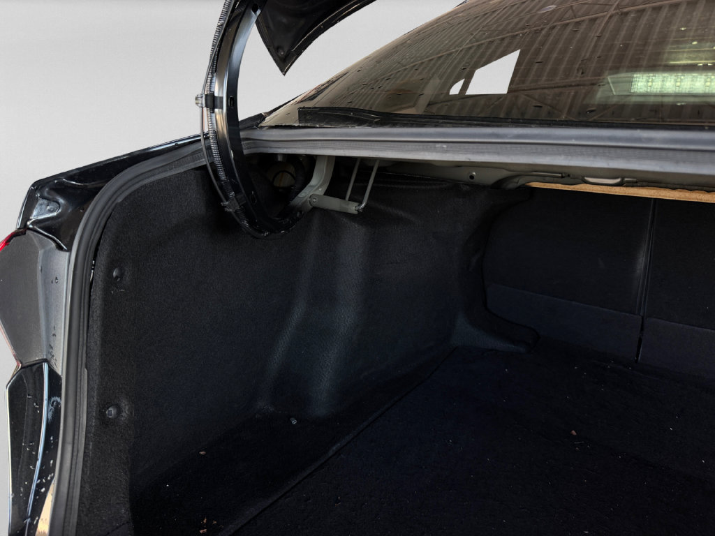 Used 2022 Toyota Corolla LE FWD image 29