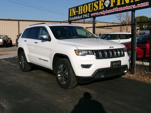 Used 2017 Jeep Grand Cherokee Limited image 5
