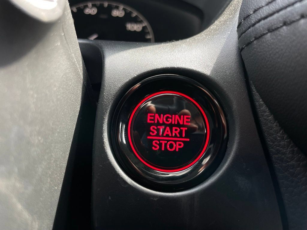 Certified 2025 Honda HR-V LX image 21