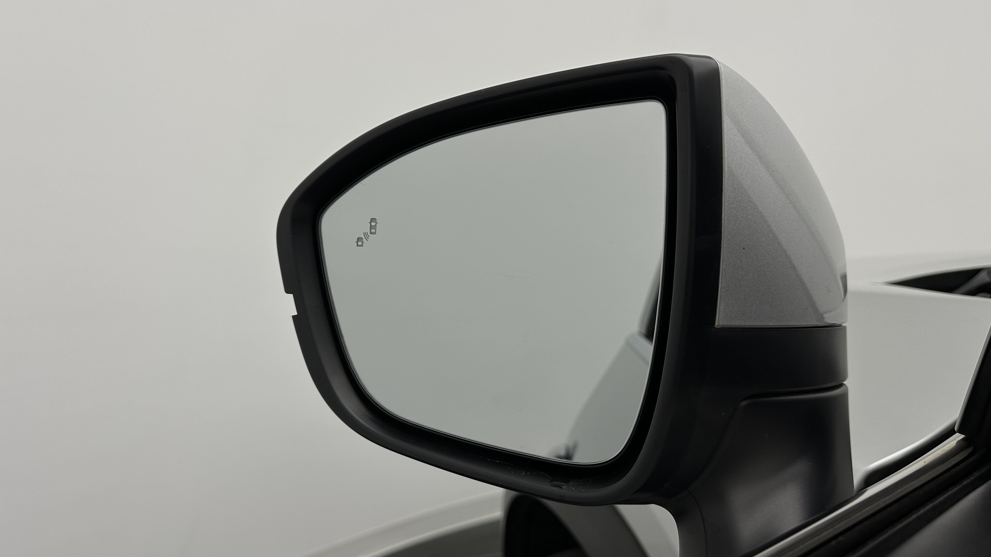 Used 2024 Nissan Pathfinder SV FWD image 13