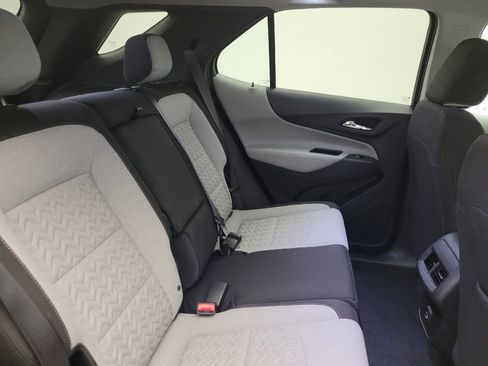 Used 2022 Chevrolet Equinox LT FWD image 19