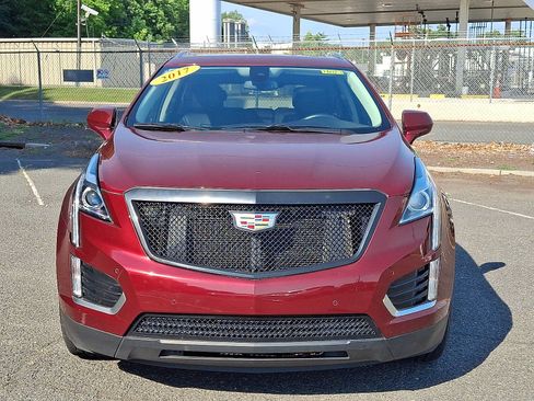 Used 2017 Cadillac XT5 Luxury w/ Driver Awareness Package AWD/4WD image 2