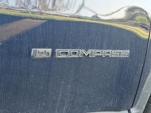 Used 2021 Jeep Compass Latitude w/ Driver Assistance Group AWD/4WD image 10