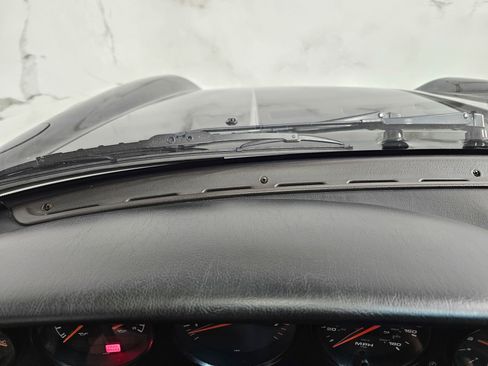 Used 1995 Porsche 911 Carrera RWD image 45