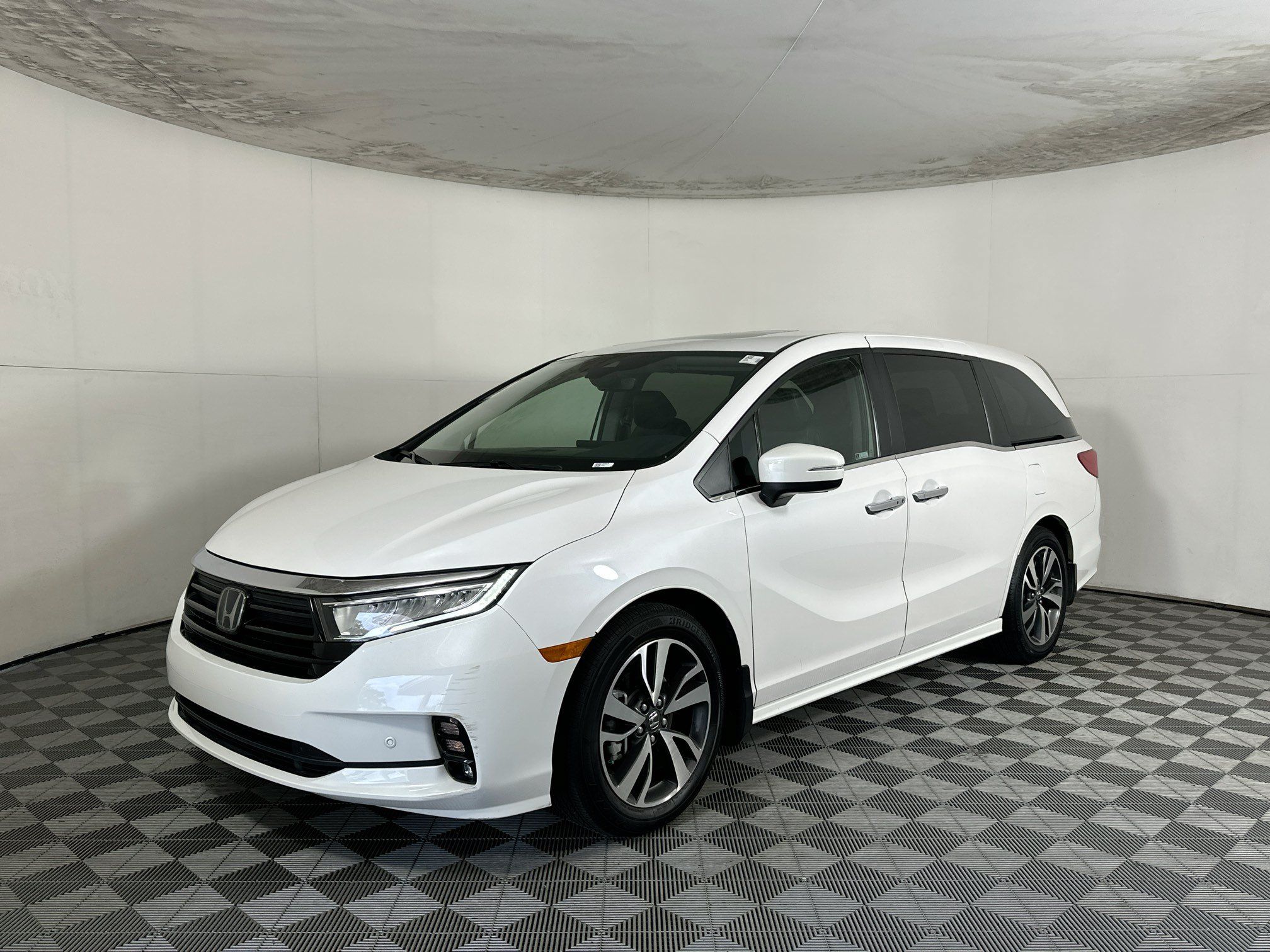 Used 2024 Honda Odyssey Touring image 7