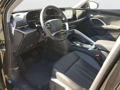 Used 2025 Audi Q5 Premium w/ Convenience Package AWD/4WD image 19