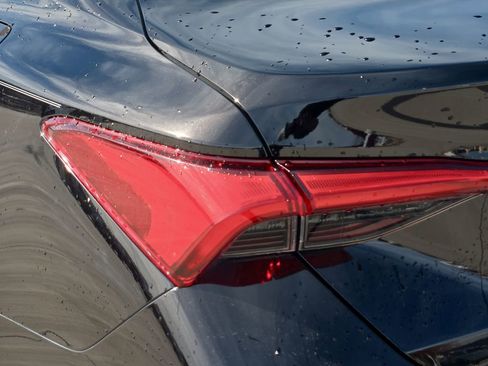 Used 2021 Toyota Avalon Limited w/ Advanced Safety Package image 6