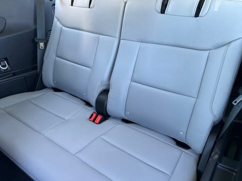 Used 2025 Ford Explorer Active w/ Active Comfort Package AWD/4WD image 16