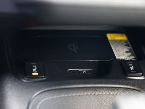 Used 2019 Toyota Corolla XSE image 43