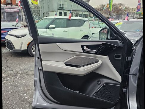 Used 2022 Acura MDX SH-AWD w/ Technology Package image 13