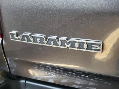 Used 2022 RAM 1500 Laramie AWD/4WD image 9