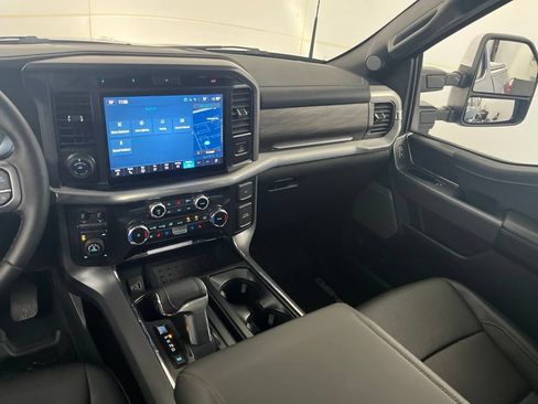 Used 2025 Ford F150 Lariat w/ Equipment Group 502A High AWD/4WD image 33