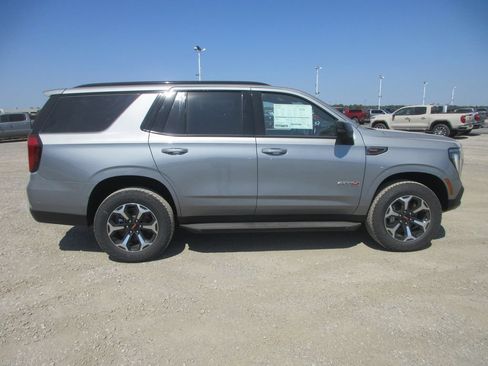 New 2026 GMC Yukon AT4 AWD/4WD image 3