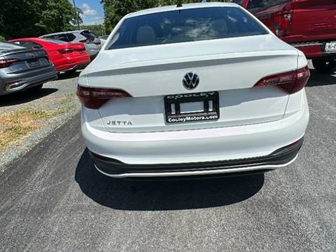 Used 2024 Volkswagen Jetta Sport FWD image 23