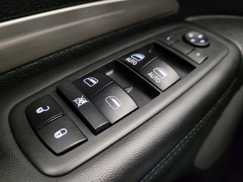 Used 2017 Dodge Durango SXT w/ Quick Order Package 23B AWD/4WD image 27