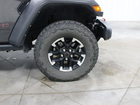 Used 2025 Jeep Wrangler Unlimited Rubicon AWD/4WD image 26