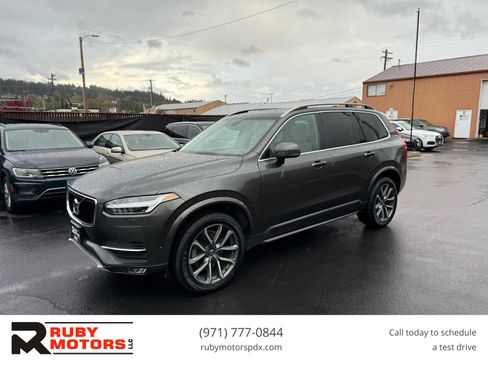 Used 2018 Volvo XC90 T6 Momentum w/ Convenience Package image 1