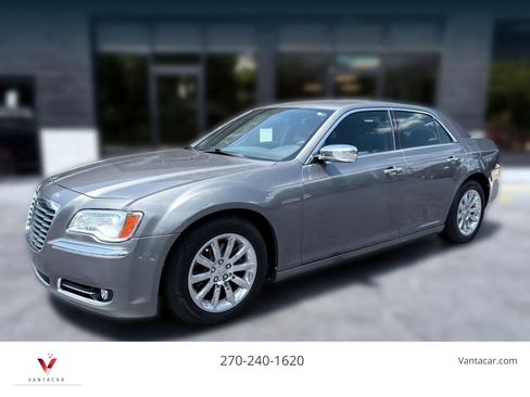 Used 2012 Chrysler 300 Limited RWD image 1